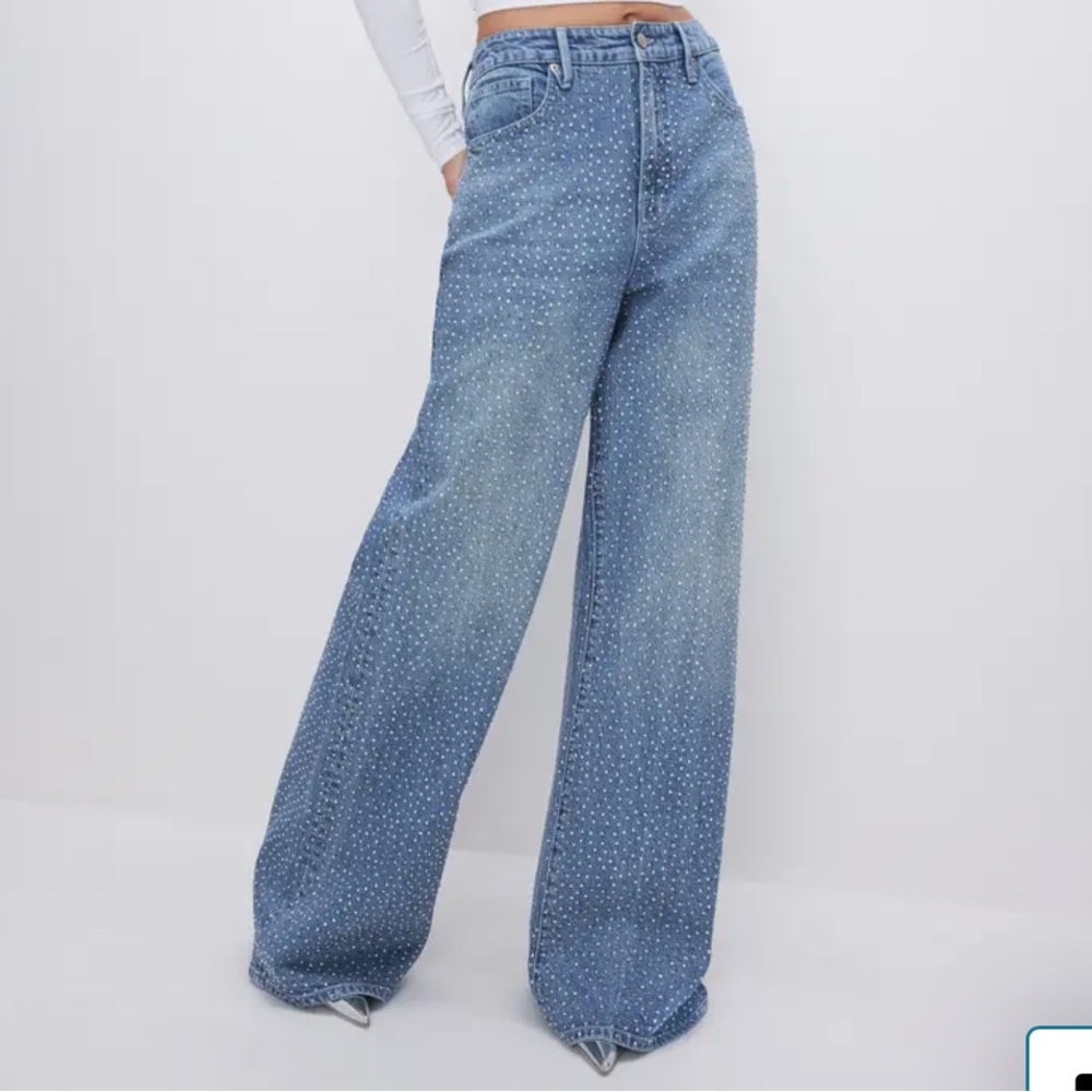 BNWOT Good American Good Ease Embellished Jeans ***SOLD OUT EVERYWHERE***